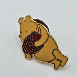 VINTAGE Disney Classic Winnie the Pooh Red Honey Pot Collectible Pin